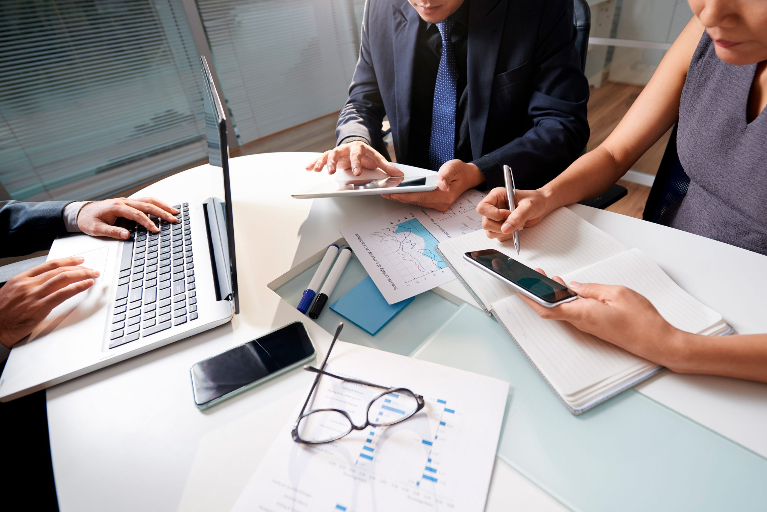 software de gestion ERP para empresas gestionadas por proyectos slide