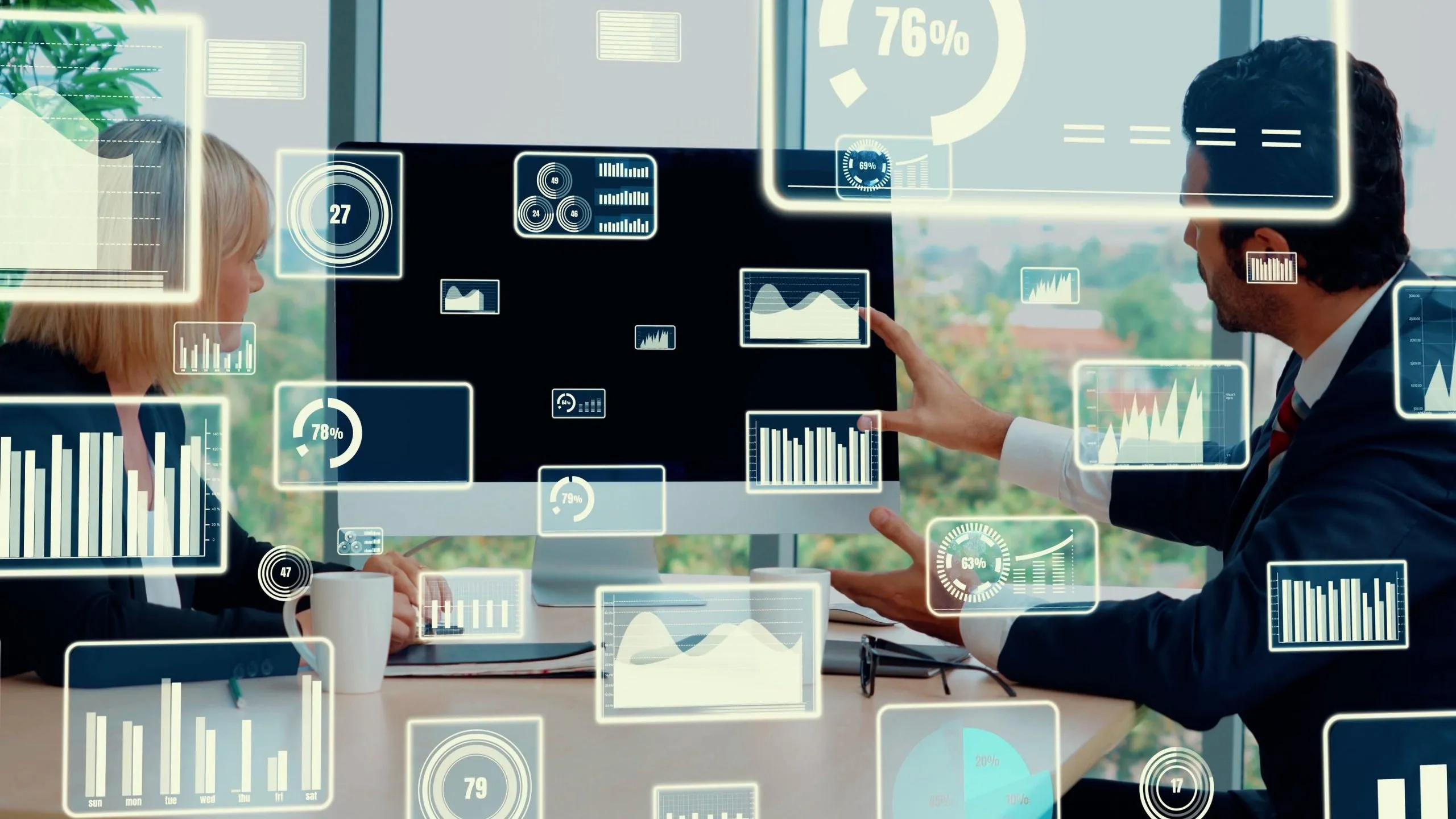 beneficios-microsoft-dynamics-365-empresa Infografía detallada mostrando los múltiples beneficios de Microsoft Dynamics 365 para la gestión empresarial y la eficiencia operativa