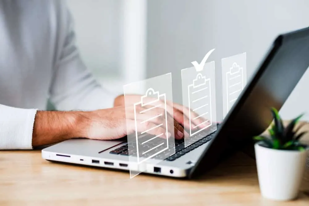 Futuro de la gestión documental con software inteligente: IA, automatización y colaboración para empresas digitalizadas en 2025.