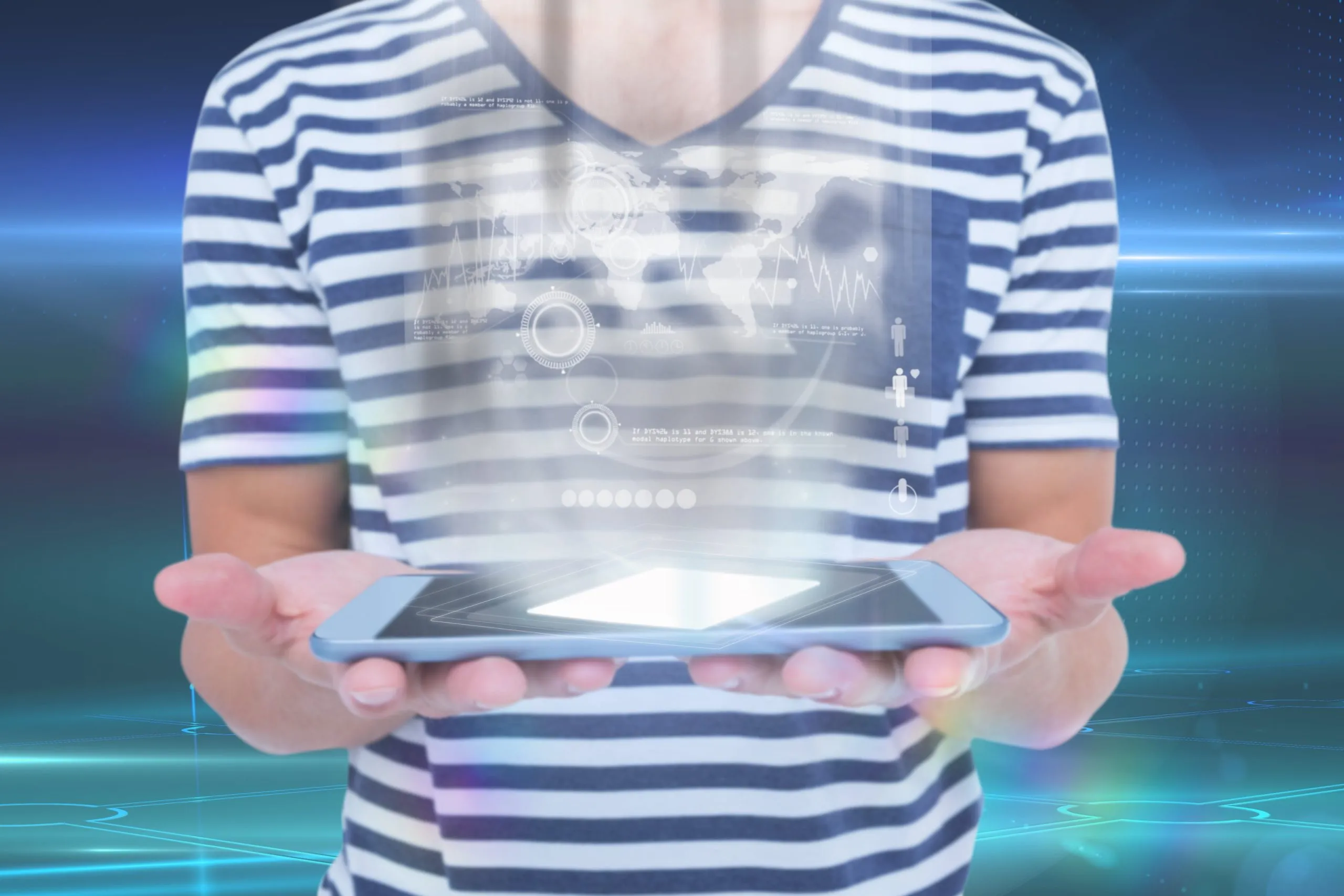 Joven profesional sujeta un dispositivo tecnológico avanzado, simbolizando la preparación empresarial ante la transformación digital y la innovación.